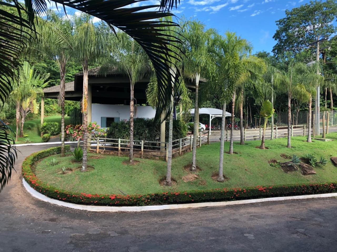 Pontal Do Lago Flat Service * Caldas Novas